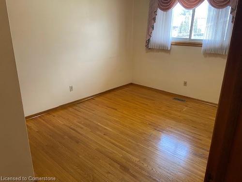 245 Nugent Drive, Hamilton, ON - Indoor Photo Showing Other Room