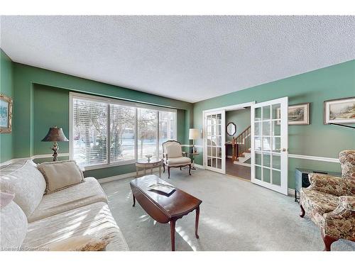 3059 Centennial Drive, Burlington, ON - Indoor Photo Showing Living Room