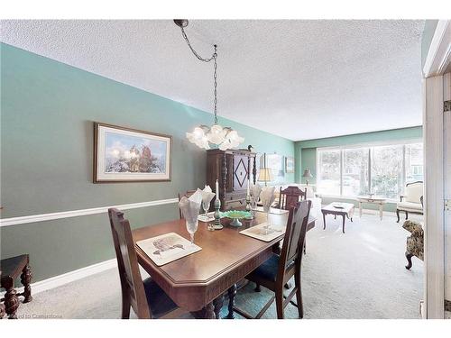 3059 Centennial Drive, Burlington, ON - Indoor Photo Showing Dining Room