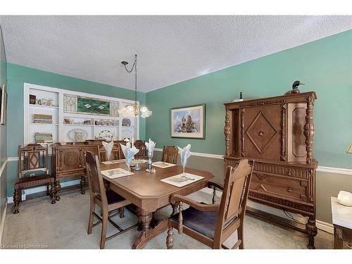 3059 Centennial Drive, Burlington, ON - Indoor Photo Showing Dining Room