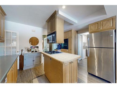 3059 Centennial Drive, Burlington, ON - Indoor Photo Showing Kitchen