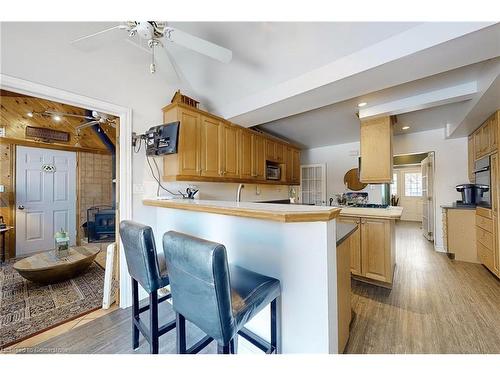 3059 Centennial Drive, Burlington, ON - Indoor Photo Showing Kitchen