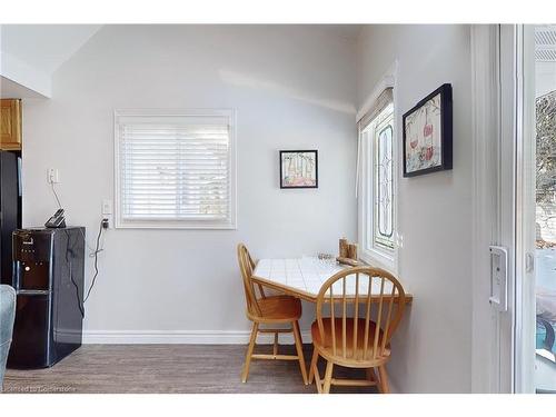 3059 Centennial Drive, Burlington, ON - Indoor Photo Showing Dining Room