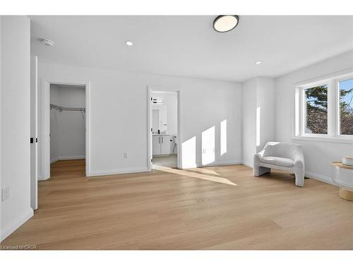 29 Kingfisher Drive, Hamilton, ON - Indoor Photo Showing Other Room