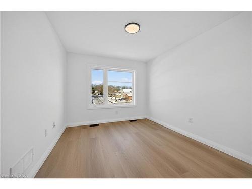 29 Kingfisher Drive, Hamilton, ON - Indoor Photo Showing Other Room