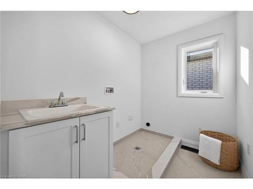 29 Kingfisher Drive, Hamilton, ON - Indoor