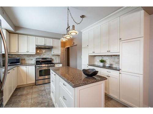 83 Mountbatten Drive, Hamilton, ON - Indoor Photo Showing Kitchen