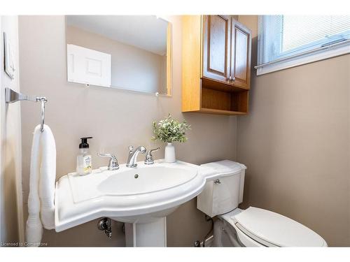 83 Mountbatten Drive, Hamilton, ON - Indoor Photo Showing Bathroom