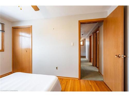 83 Mountbatten Drive, Hamilton, ON - Indoor Photo Showing Bedroom