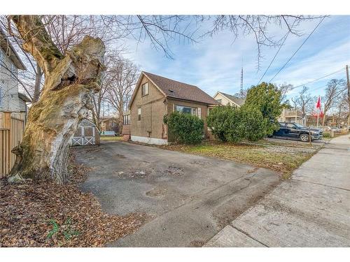 858 Beach Boulevard, Hamilton, ON - Outdoor