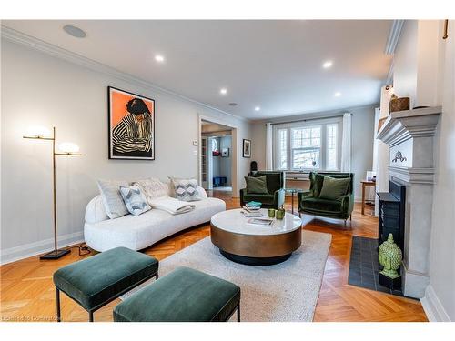 165 Aberdeen Avenue, Hamilton, ON - Indoor Photo Showing Living Room