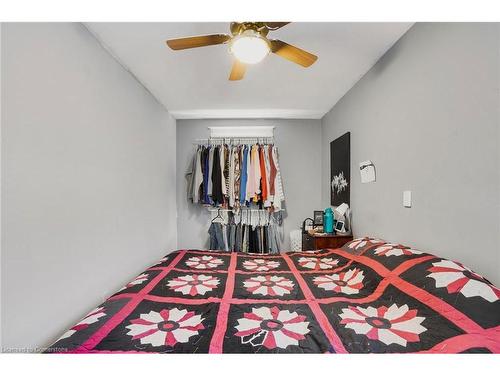 177 Mcanulty Boulevard, Hamilton, ON - Indoor Photo Showing Bedroom