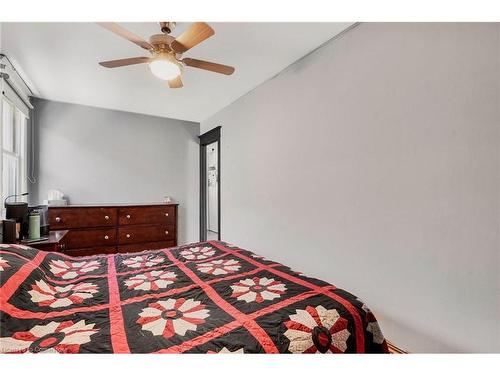 177 Mcanulty Boulevard, Hamilton, ON - Indoor Photo Showing Bedroom