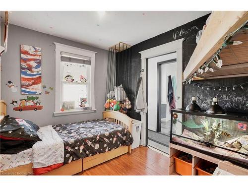 177 Mcanulty Boulevard, Hamilton, ON - Indoor Photo Showing Bedroom