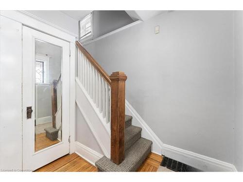 38 Arnold Street, Hamilton, ON - Indoor Photo Showing Other Room