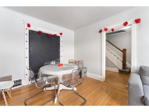 38 Arnold Street, Hamilton, ON - Indoor Photo Showing Dining Room