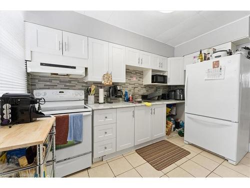 38 Arnold Street, Hamilton, ON - Indoor Photo Showing Kitchen