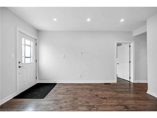 417 Paling Avenue, Hamilton, ON - Indoor Photo Showing Other Room