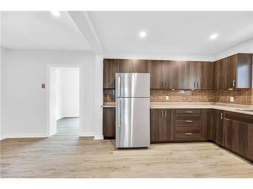 417 Paling Avenue, Hamilton, ON - Indoor Photo Showing Kitchen