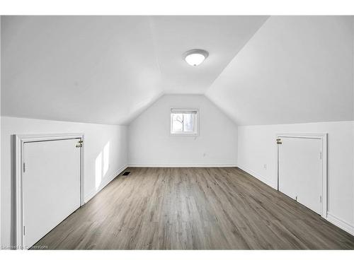 417 Paling Avenue, Hamilton, ON - Indoor Photo Showing Other Room