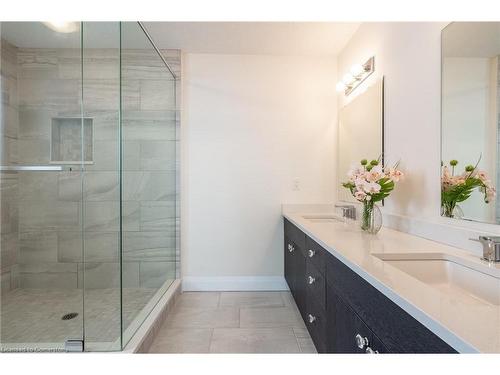 44 Fraserwood Court, Cambridge, ON - Indoor Photo Showing Bathroom