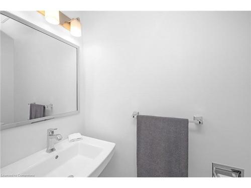 508 Donegal Drive, Burlington, ON - Indoor Photo Showing Bathroom