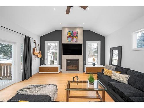 508 Donegal Drive, Burlington, ON - Indoor Photo Showing Living Room With Fireplace