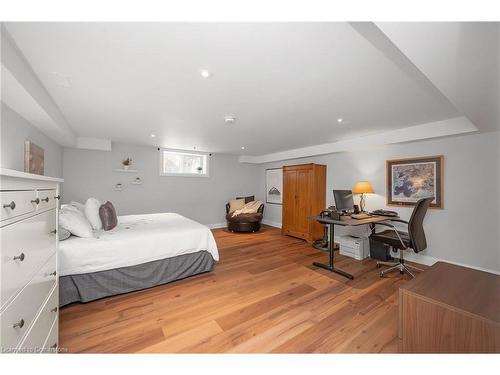 508 Donegal Drive, Burlington, ON - Indoor Photo Showing Bedroom