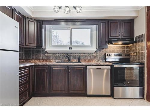 386 West 5Th Street, Hamilton, ON - Indoor Photo Showing Kitchen