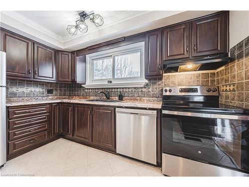 386 West 5Th Street, Hamilton, ON - Indoor Photo Showing Kitchen