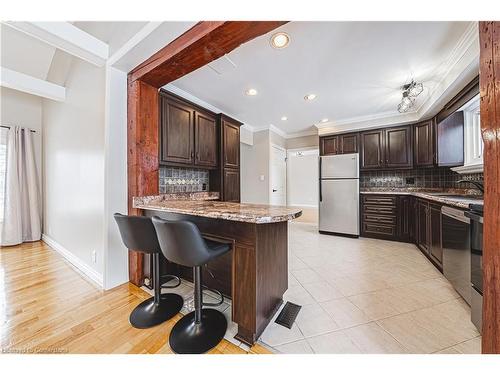 386 West 5Th Street, Hamilton, ON - Indoor Photo Showing Kitchen