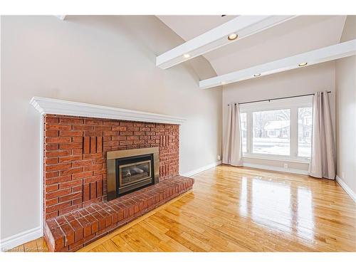 386 West 5Th Street, Hamilton, ON - Indoor With Fireplace