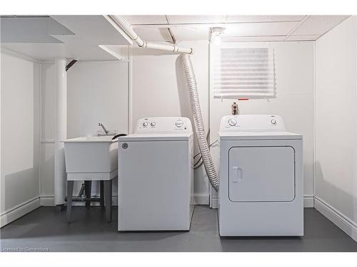 386 West 5Th Street, Hamilton, ON - Indoor Photo Showing Laundry Room