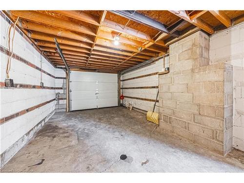 386 West 5Th Street, Hamilton, ON - Indoor Photo Showing Garage