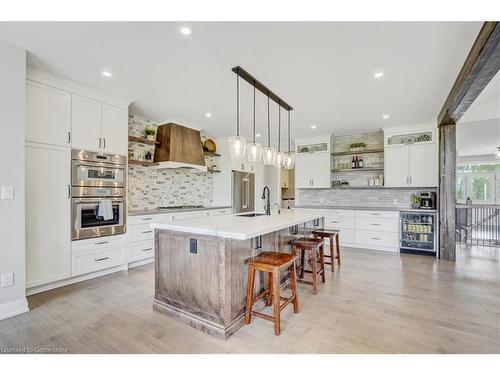 1080 Clyde Road, Cambridge, ON - Indoor Photo Showing Kitchen With Upgraded Kitchen