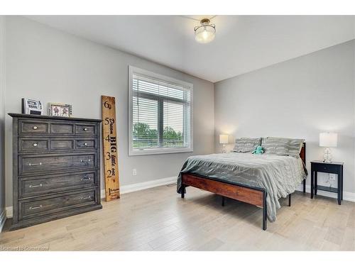 1080 Clyde Road, Cambridge, ON - Indoor Photo Showing Bedroom