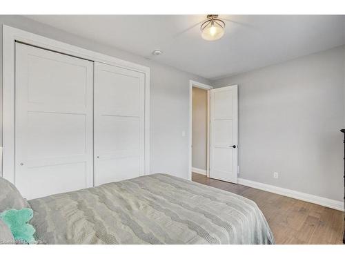 1080 Clyde Road, Cambridge, ON - Indoor Photo Showing Bedroom