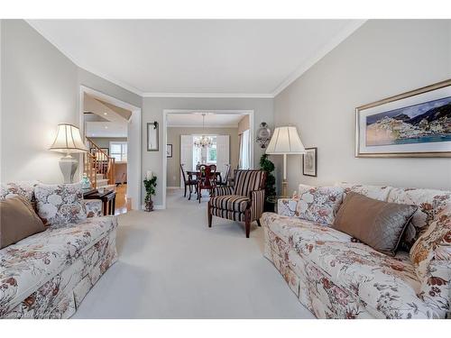 4154 Millcroft Park Drive, Burlington, ON - Indoor Photo Showing Living Room