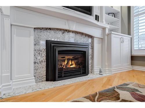 4154 Millcroft Park Drive, Burlington, ON - Indoor Photo Showing Living Room With Fireplace