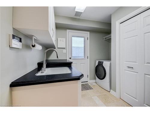 4154 Millcroft Park Drive, Burlington, ON - Indoor Photo Showing Laundry Room