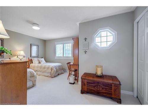 4154 Millcroft Park Drive, Burlington, ON - Indoor Photo Showing Bedroom