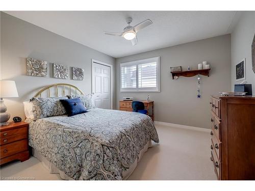 4154 Millcroft Park Drive, Burlington, ON - Indoor Photo Showing Bedroom