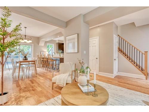 262 Homewood Avenue, Hamilton, ON - Indoor Photo Showing Living Room