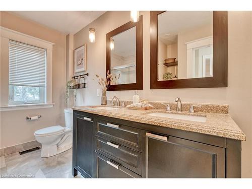 262 Homewood Avenue, Hamilton, ON - Indoor Photo Showing Bathroom