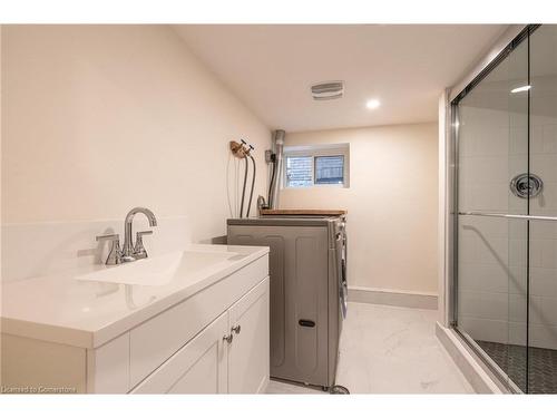 262 Homewood Avenue, Hamilton, ON - Indoor Photo Showing Laundry Room