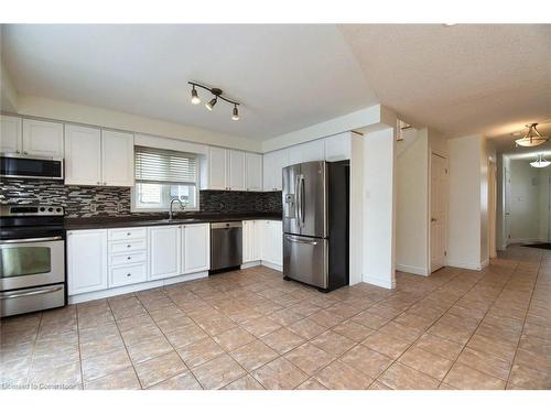 53 Dulgaren Street, Hamilton, ON - Indoor Photo Showing Kitchen