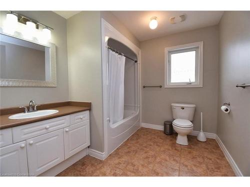 53 Dulgaren Street, Hamilton, ON - Indoor Photo Showing Bathroom