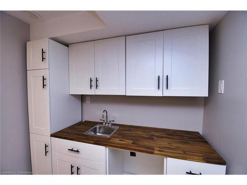 53 Dulgaren Street, Hamilton, ON - Indoor Photo Showing Kitchen