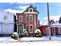 272 East Avenue N Hamilton, ON L8L 5J5