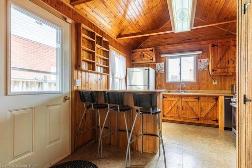 217 Gibson Avenue, Hamilton, ON - Indoor Photo Showing Kitchen